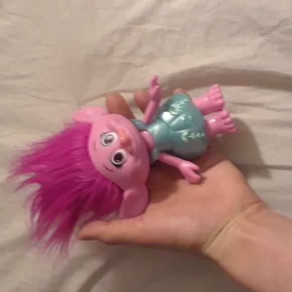 2015 pink girl troll - Picture 8 of 9
